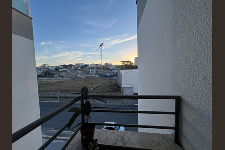 Varanda de apartamento à venda com 2 quartos, 97m² em Parque Turistas, Contagem