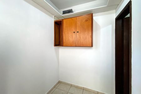 Apartamento à venda com 80m², 2 quartos e 1 vaga Apartamento à venda com 80m², 2 quartos e 1 vagaQuarto de Serviço