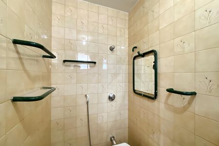 Apartamento à venda com 80m², 2 quartos e 1 vaga Apartamento à venda com 80m², 2 quartos e 1 vagaBanheiro da Suíte