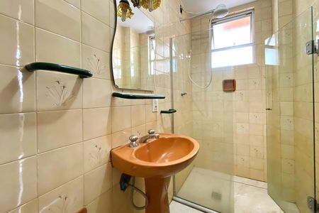 Apartamento à venda com 80m², 2 quartos e 1 vaga Apartamento à venda com 80m², 2 quartos e 1 vagaBanheiro da Suíte