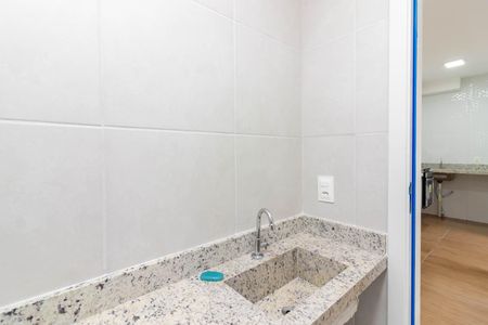 Banheiro de apartamento para alugar com 2 quartos, 35m² em Limão, São Paulo
