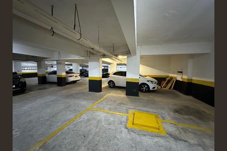 Garagem de apartamento para alugar com 3 quartos, 90m² em Centro, São Vicente