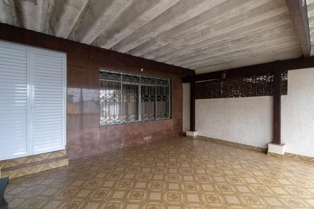 Garagem de casa à venda com 4 quartos, 126m² em Vila Curuçá Velha, São Paulo