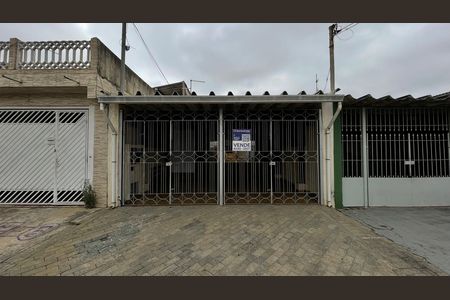 Fachada + Placa de casa à venda com 4 quartos, 126m² em Vila Curuçá Velha, São Paulo