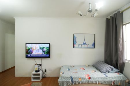 Sala de apartamento à venda com 2 quartos, 51m² em Parque Maria Domitila, São Paulo
