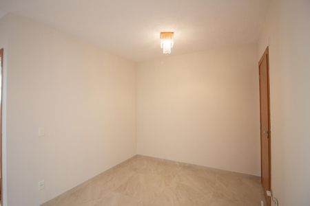 Sala de apartamento para alugar com 2 quartos, 48m² em Chacaras Reunidas Santa Terezinha, Contagem