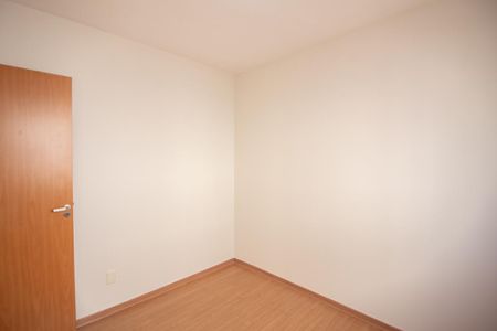 Quarto 2 de apartamento para alugar com 2 quartos, 48m² em Chacaras Reunidas Santa Terezinha, Contagem