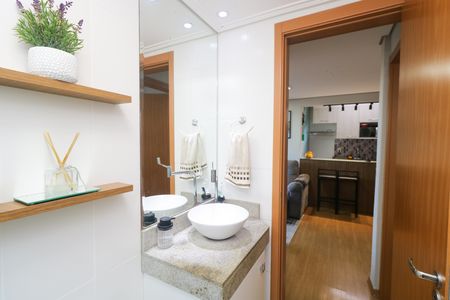 Banheiro de apartamento à venda com 2 quartos, 56m² em Utinga, Santo André