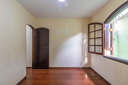 Casa à venda com 150m², 3 quartos e 2 vagas Casa à venda com 150m², 3 quartos e 2 vagasQuarto 1