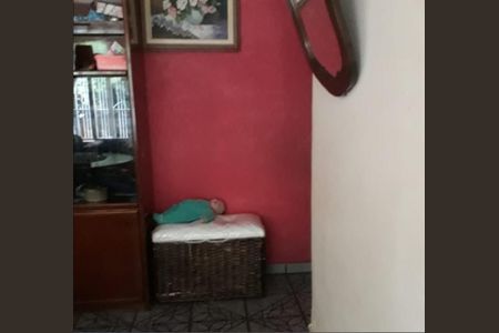 Casa à venda com 180m², 3 quartos e 2 vagas Casa à venda com 180m², 3 quartos e 2 vagasSala