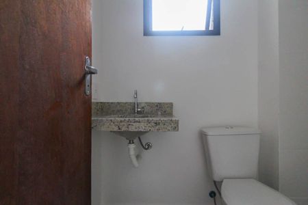 Banheiro de kitnet/studio à venda com 1 quarto, 26m² em Vila Alpina, São Paulo