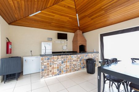 Apartamento para alugar com 45m², 2 quartos e 1 vaga Apartamento para alugar com 45m², 2 quartos e 1 vagaÁrea comum - Churrasqueira