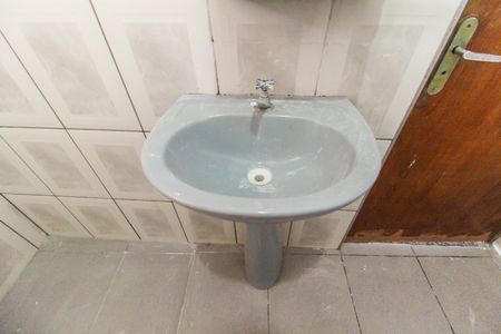 Casa para alugar com 56m², 1 quarto e 1 vaga Casa para alugar com 56m², 1 quarto e 1 vagaBanheiro