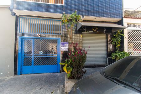 Casa para alugar com 56m², 1 quarto e 1 vaga Casa para alugar com 56m², 1 quarto e 1 vagaFachada + Placa
