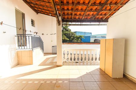 Casa para alugar com 56m², 1 quarto e 1 vaga Casa para alugar com 56m², 1 quarto e 1 vagaQuintal