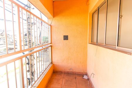 Casa para alugar com 56m², 1 quarto e 1 vaga Casa para alugar com 56m², 1 quarto e 1 vagaVaranda