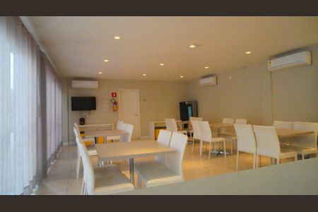 Apartamento à venda com 75m², 3 quartos e 1 vaga Apartamento à venda com 75m², 3 quartos e 1 vagaÁrea comum - Salão de festas 2