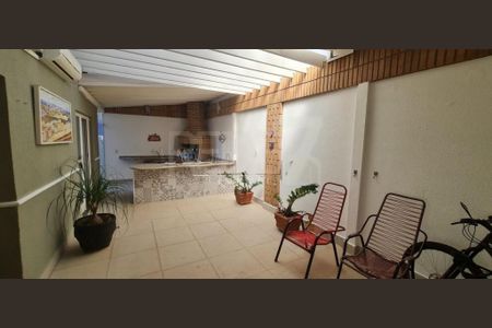 Casa à venda com 4 quartos, 264m² em Jardim Aurelia, Campinas