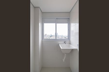 Sala/Cozinha/Área de Serviço de apartamento para alugar com 2 quartos, 42m² em Vila Talarico, São Paulo