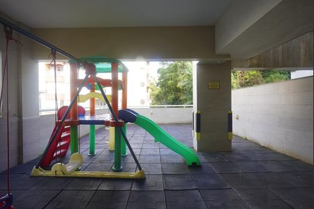 Área comum - Playground de apartamento para alugar com 3 quartos, 101m² em Coqueiros, Florianópolis