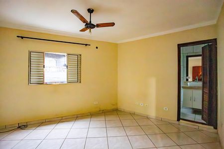 Casa para alugar com 240m², 4 quartos e 2 vagas Casa para alugar com 240m², 4 quartos e 2 vagasQuarto 3 - suíte