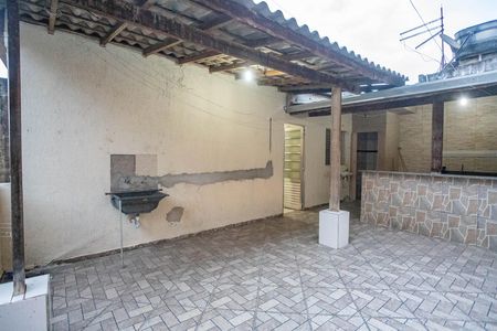 Casa para alugar com 240m², 4 quartos e 2 vagas Casa para alugar com 240m², 4 quartos e 2 vagasÁrea de serviço