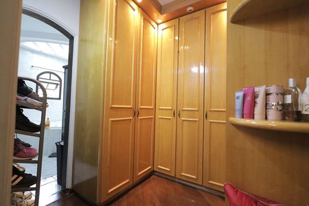 Closet de casa à venda com 3 quartos, 420m² em Campestre, Santo André