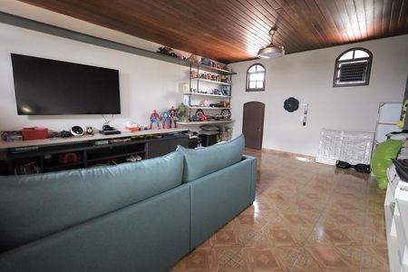 Sala de Jogos de casa à venda com 3 quartos, 420m² em Campestre, Santo André
