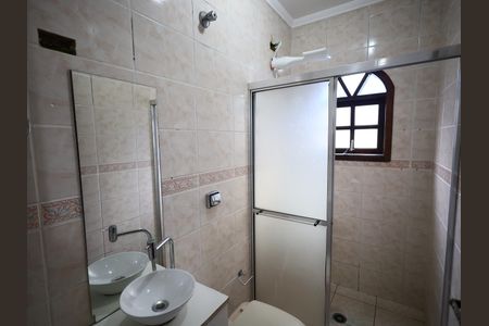 Casa à venda com 156m², 4 quartos e 4 vagasBanheiro 2