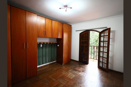 Casa à venda com 156m², 4 quartos e 4 vagasSuíte 1