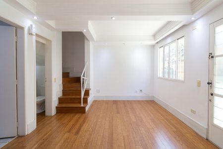 Sala de casa de condomínio à venda com 2 quartos, 86m² em Parque Ipe, São Paulo