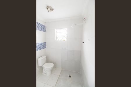 Banheiro de casa para alugar com 2 quartos, 126m² em Vila Santo Antonio, Carapicuíba