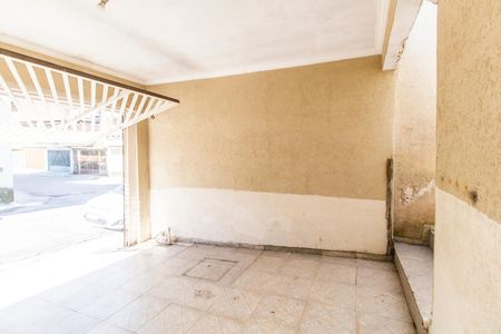 Garagem de casa para alugar com 2 quartos, 126m² em Vila Santo Antonio, Carapicuíba