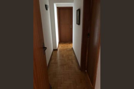 Apartamento à venda com 70m², 2 quartos e sem vaga Apartamento à venda com 70m², 2 quartos e sem vagaCorredor