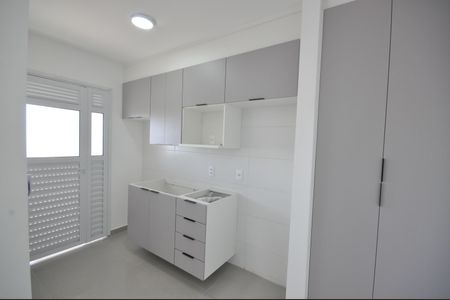 Cozinha de apartamento para alugar com 2 quartos, 42m² em Vila Nova Mazzei, São Paulo