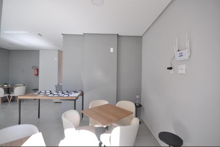 Apartamento para alugar com 42m², 2 quartos e 1 vagaÁrea comum - Salão de festas