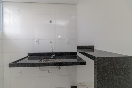 Apartamento à venda com 50m², 2 quartos e 2 vagas Apartamento à venda com 50m², 2 quartos e 2 vagasCozinha e Área de Serviço