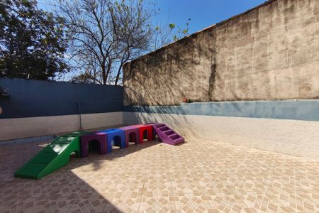 Quintal - Garagem de casa à venda com 2 quartos, 200m² em Vila Boa Vista, Campinas