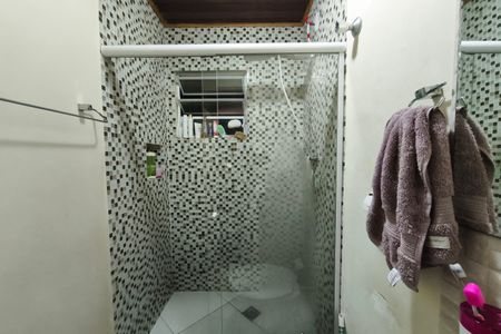 Banheiro de casa à venda com 2 quartos, 200m² em Vila Boa Vista, Campinas