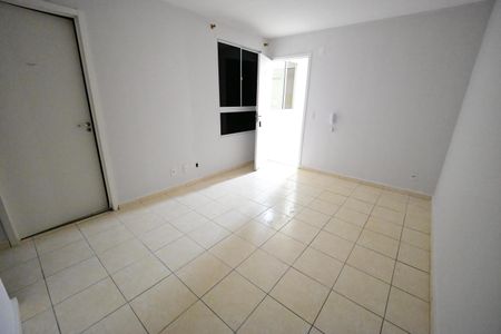 Apartamento para alugar com 2 quartos, 46m² em Condomínio das Esmeraldas, Goiânia