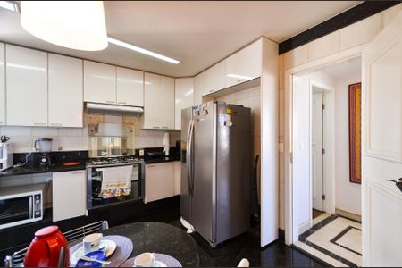 Cozinha de apartamento à venda com 4 quartos, 230m² em Santo Agostinho, Belo Horizonte