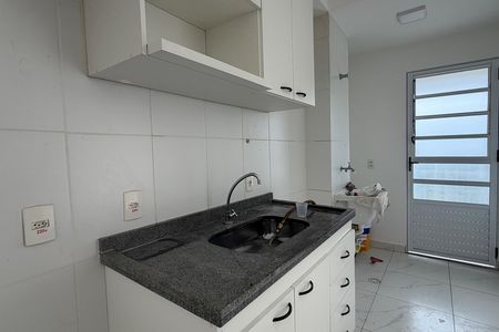 Apartamento para alugar com 65m², 2 quartos e 1 vagaCozinha e Área de Serviço
