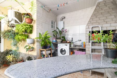 Apartamento à venda com 48m², 3 quartos e sem vaga Apartamento à venda com 48m², 3 quartos e sem vagaQuintal