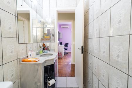 Apartamento à venda com 48m², 3 quartos e sem vaga Apartamento à venda com 48m², 3 quartos e sem vagaBanheiro 2