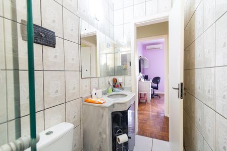 Apartamento à venda com 48m², 3 quartos e sem vaga Apartamento à venda com 48m², 3 quartos e sem vagaBanheiro 2