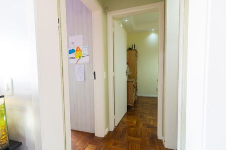 Apartamento à venda com 48m², 3 quartos e sem vaga Apartamento à venda com 48m², 3 quartos e sem vagaCorredor