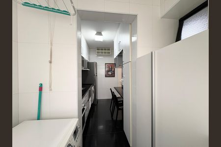 Apartamento à venda com 70m², 3 quartos e 1 vagaÁrea de Serviço