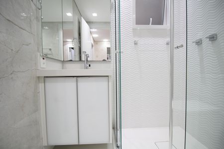 Banheiro Social de apartamento para alugar com 3 quartos, 128m² em Jardim Vazani, São Paulo