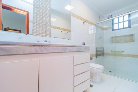 Casa para alugar com 210m², 4 quartos e 2 vagas Casa para alugar com 210m², 4 quartos e 2 vagasBanheiro da Suíte