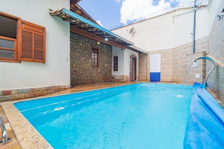 Casa para alugar com 210m², 4 quartos e 2 vagas Casa para alugar com 210m², 4 quartos e 2 vagasÁrea comum